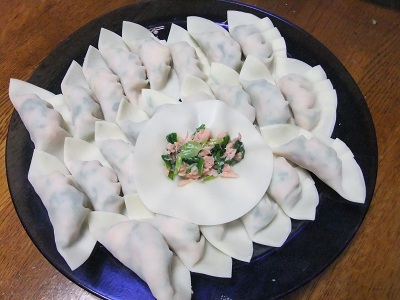 鮭とほうれん草の餃子