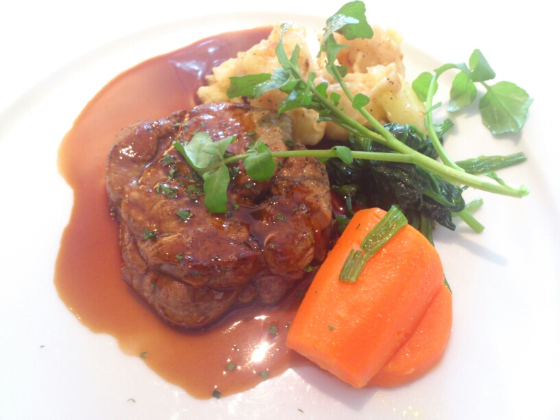 メイン　仔牛肉のフィレステーキ