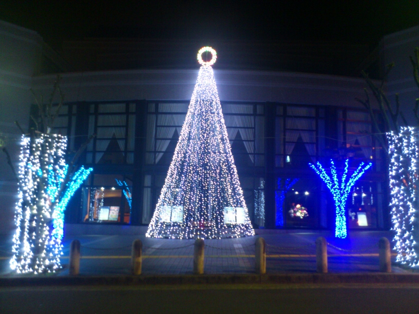 ラブリーホール前