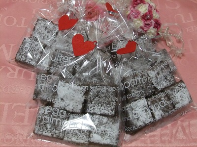 押し付け友チョコ