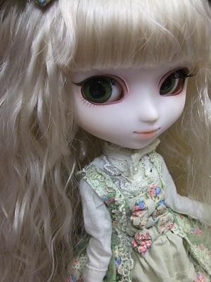 プーリップ　ティフォナ