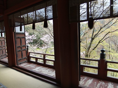 談山神社　拝殿(中)