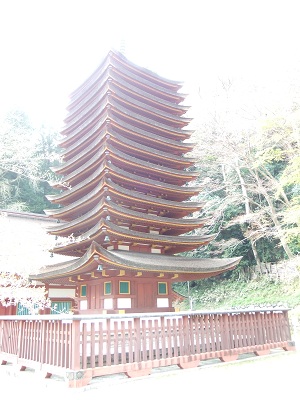 談山神社　十三重の塔
