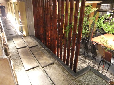 市場小路　店内の様子