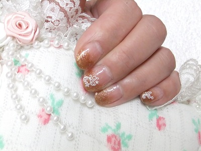 ネイル　ゴールド系