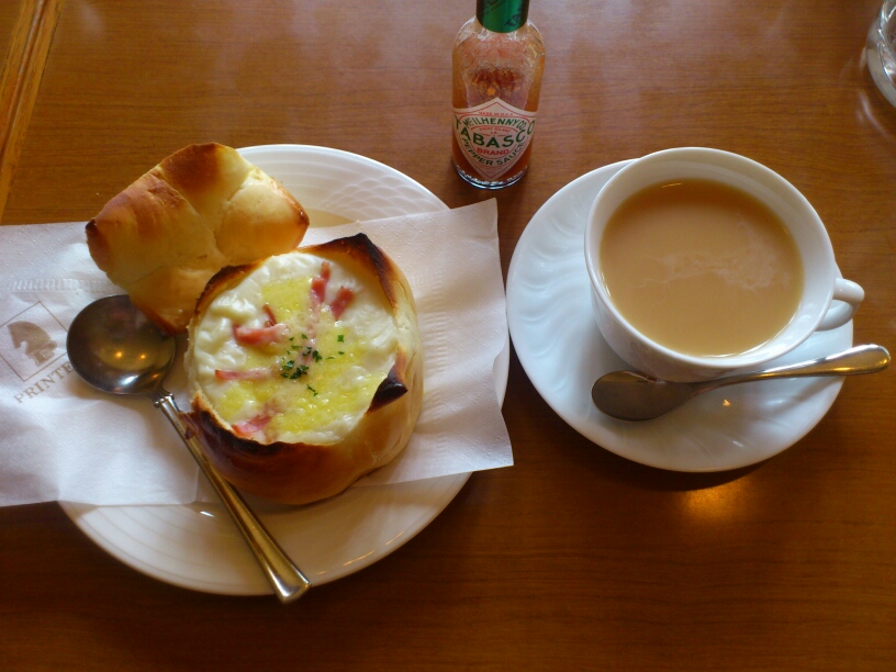 モーニング　へそパングラタン