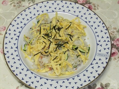 鮭ときゅうりの混ぜ寿司