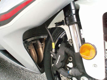 R750_BreakeLine00.jpg
