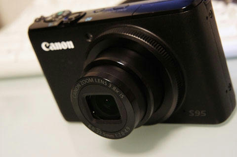 CANON S95