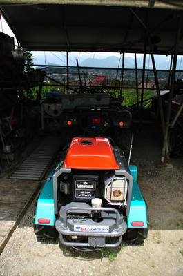The agricultural machine 5