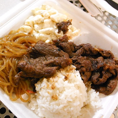 【Hawaii-Lunch】pearls HAWAIIAN BARBEQUEのプレートランチ（写真食堂）