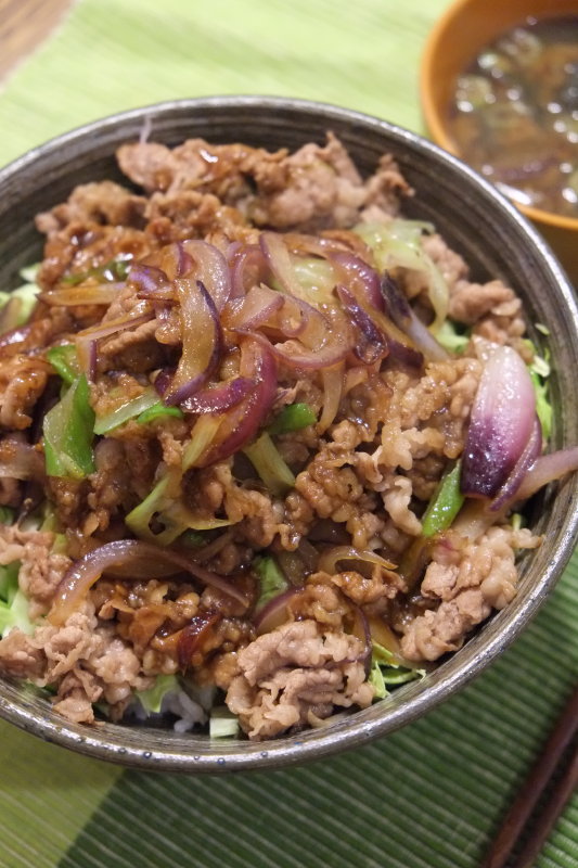 壁ドン・・・焼き肉丼