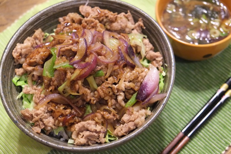 壁ドン・・・焼き肉丼