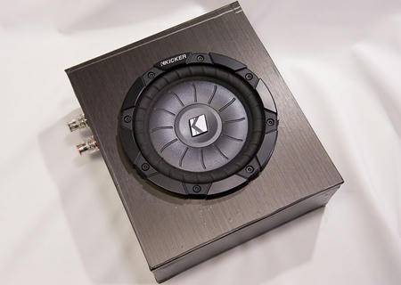 サブウーファー（KICKER CVT65）取り付け