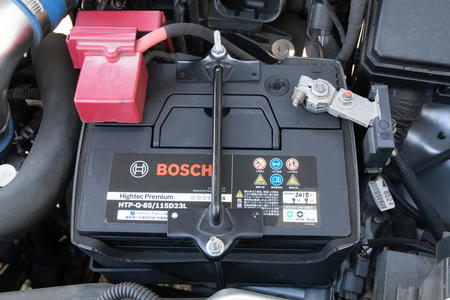 ボッシュ ハイテック プレミアム バッテリーに交換する