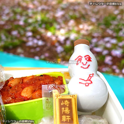 手作りの弁当でお花見