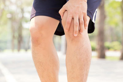 Osgood-Schlatter (viêm lồi củ trước xương chày) là bệnh gì?
