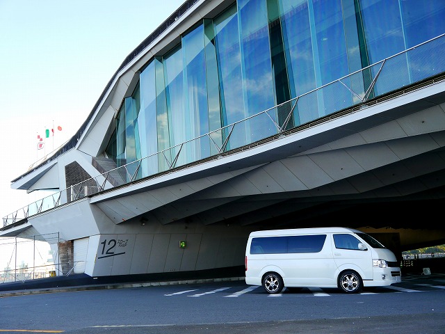 ハイエースカスタムデモカーat横浜