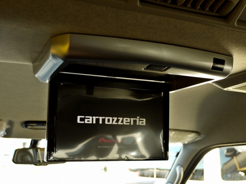 ナビパッケージ装着　ハイエース　新車