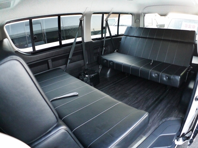 レボシート　内装カスタム　フルフラット　ライトキャンピングカー