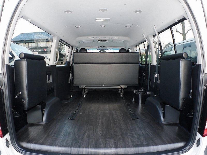 レボシート　内装カスタム　フルフラット　ライトキャンピングカー