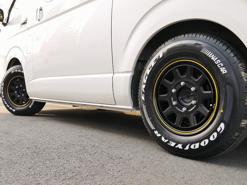 ハイエース外装　４型カスタム車　中古