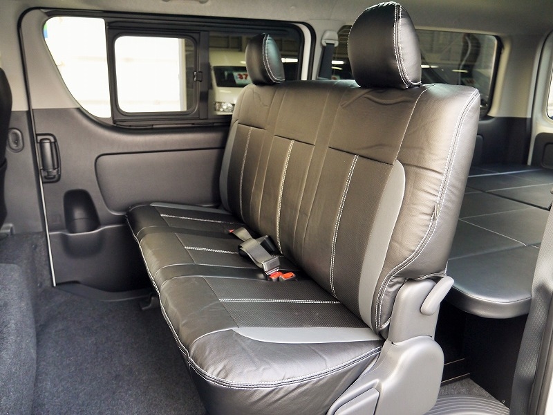 ４型ハイエース内装　シートカバー