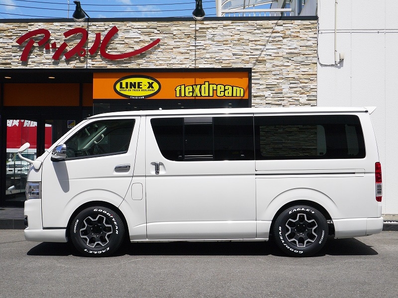 ハイエースバン　中古車コンプリートカー