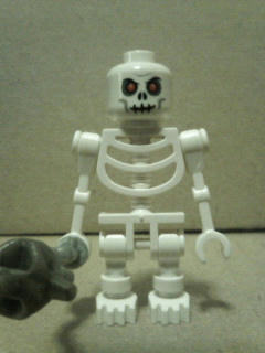 ３代目ガイコツ（白）