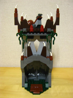 しにがみ大王の城：右の塔