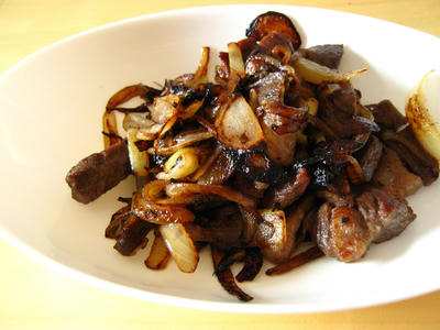 牛肉と玉葱の炒め物