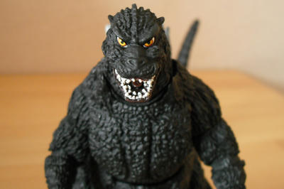 s.h.monsterartsゴジラ