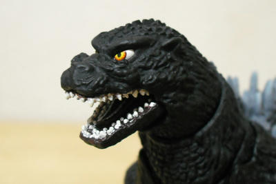 s.h.monsterartsゴジラ