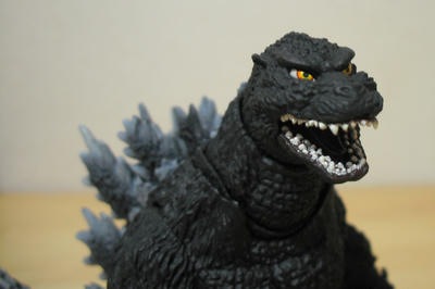 s.h.monsterartsゴジラ