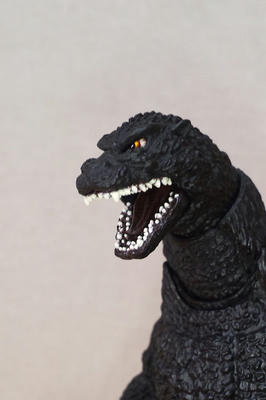 s.h.monsterartsゴジラ