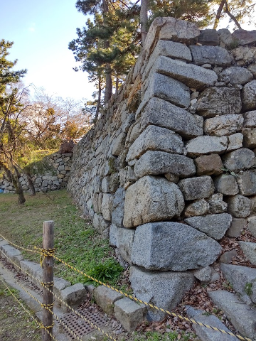 本丸跡南面石垣