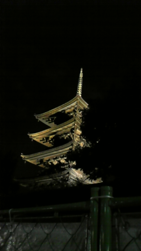 工事中なフェンスが残念な東寺