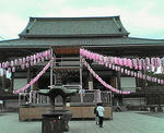 西新井大師境内