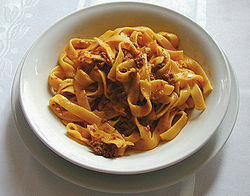 ragu bolognese(wikipedia)