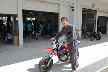 IMG_0504-b.jpg