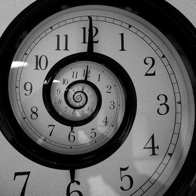 uzumaki-clock.jpg