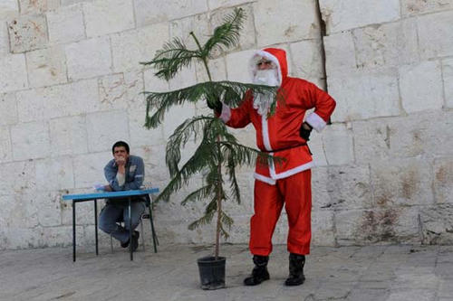 Xmas-tree-in-Jerusalem.jpg