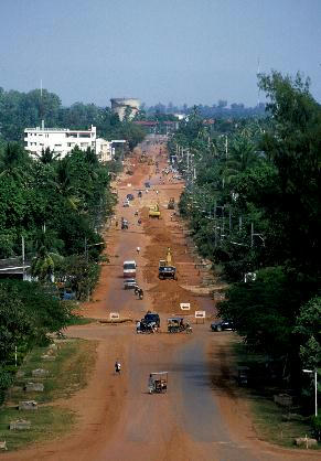 ls627_vientiane01.jpg