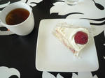 紅茶とショートケーキを注文