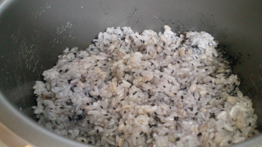 くろごま　ごはん