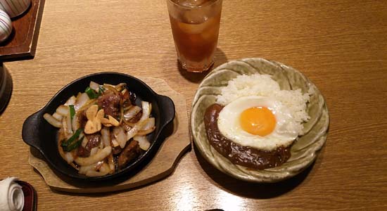 こっちもお値段税込400円、牛は950円、ウーロン茶390円