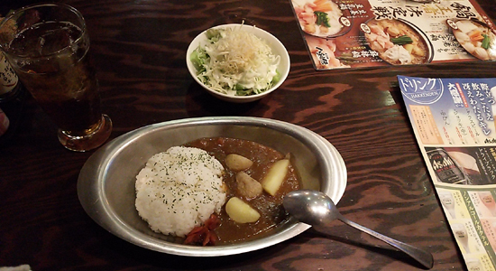 お値段税税込850円。飲み屋だけどここで酒飲んだことない