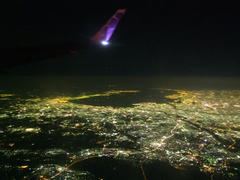 恐らく千葉県上空にて…奥が東京湾です