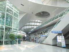仁川空港の、空港鉄道乗り場方面…
