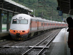 台湾国鉄の在来線の花型特急、自強号